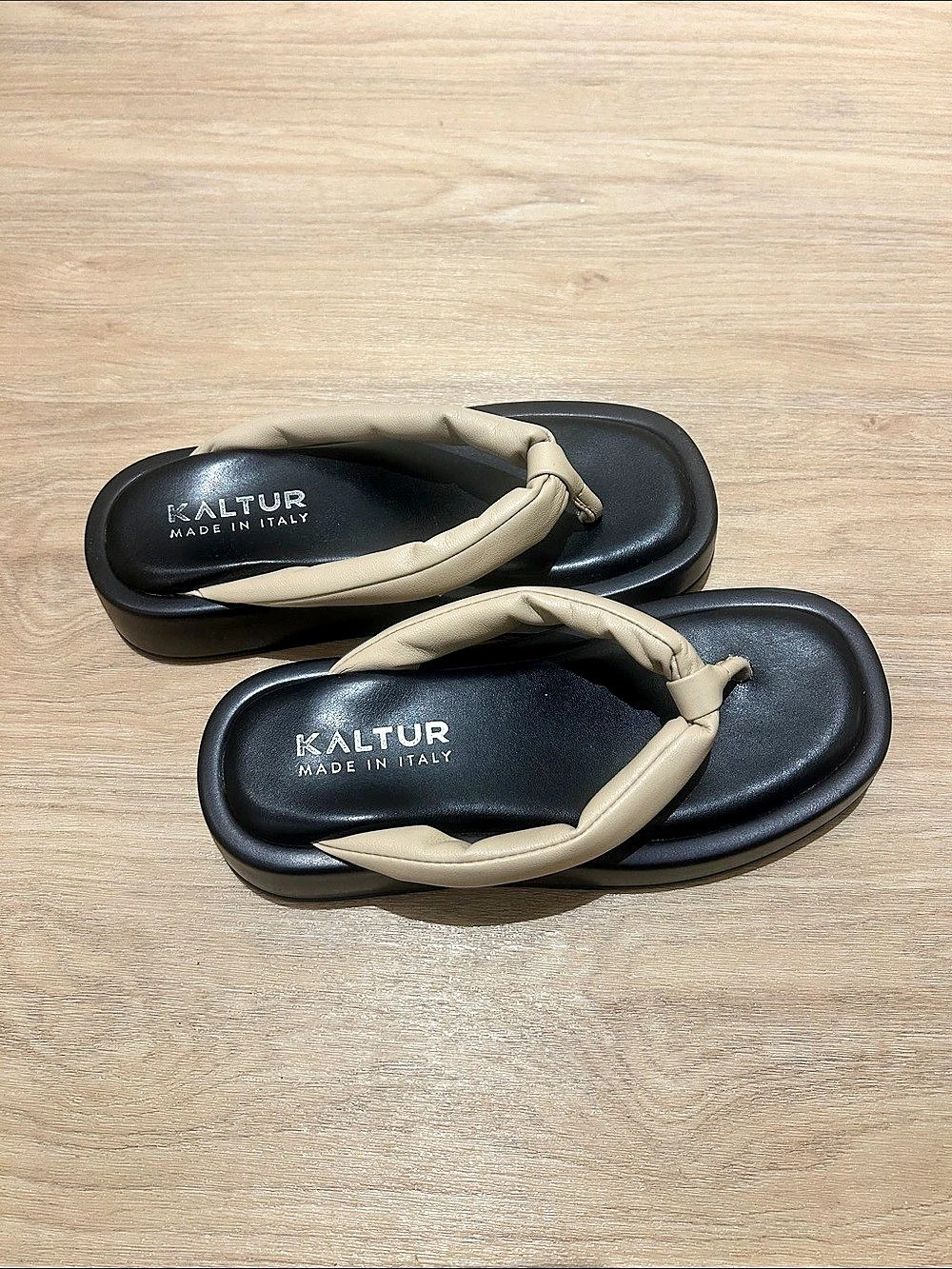 KALTUR Platform Flip Flop Sandals in Black & Beige